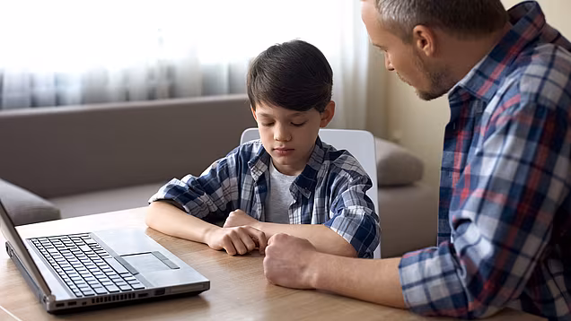 Der Computer kann dabei helfen, die richtige Schreibweise herauszufinden. Der Computer kann dabei helfen, die richtige Schreibweise herauszufinden.