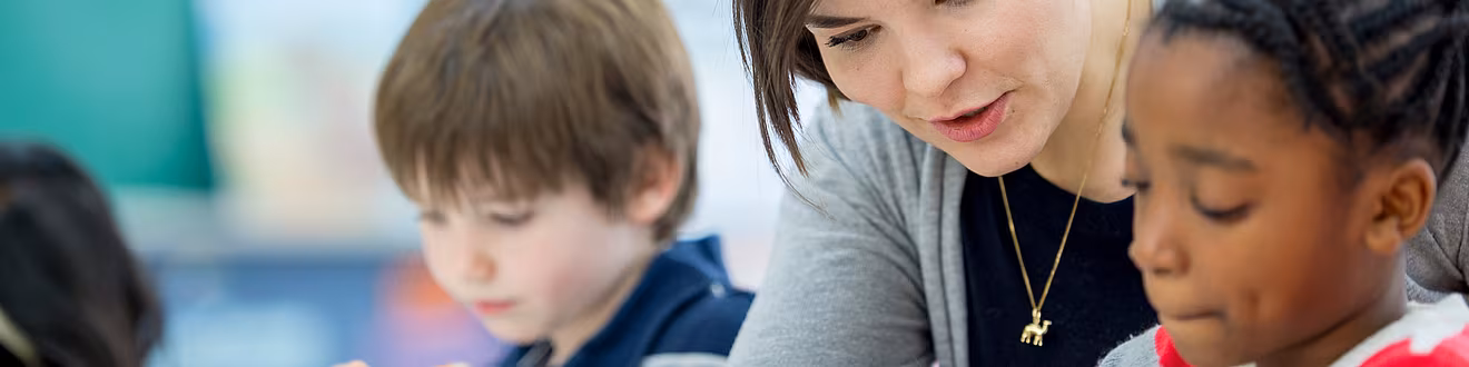 Kinder mit sonderpädagogischem Förderbedarf erhalten Hilfe im LOS. Kinder mit sonderpädagogischem Förderbedarf erhalten Hilfe im LOS.