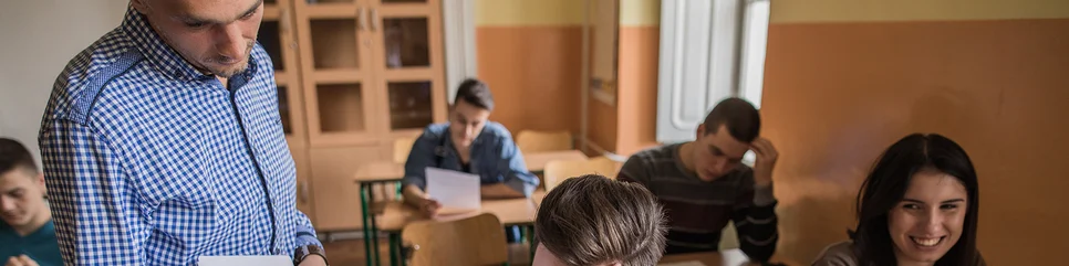 LRS in der Schule: Mit einer sinnvollen Förderung helfen Eltern ihrem Kind. LRS in der Schule: Mit einer sinnvollen Förderung helfen Eltern ihrem Kind.